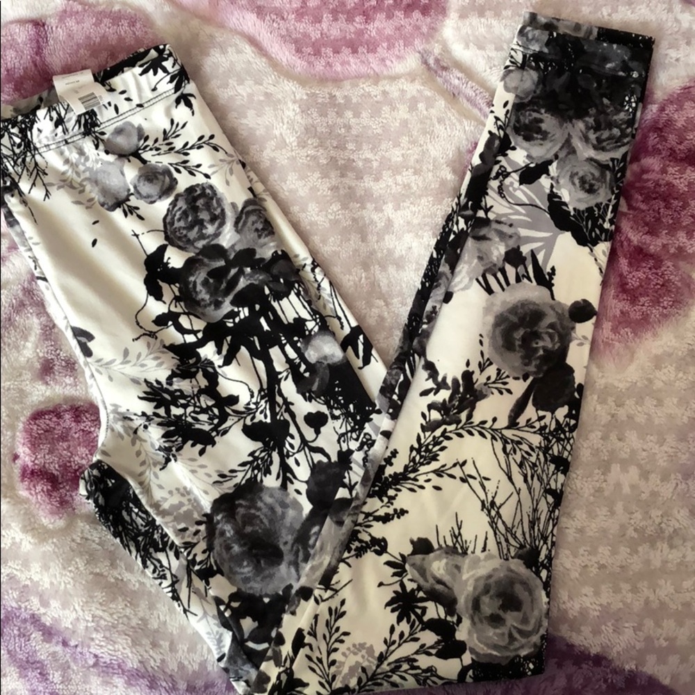 Black white gray leggings from SWS